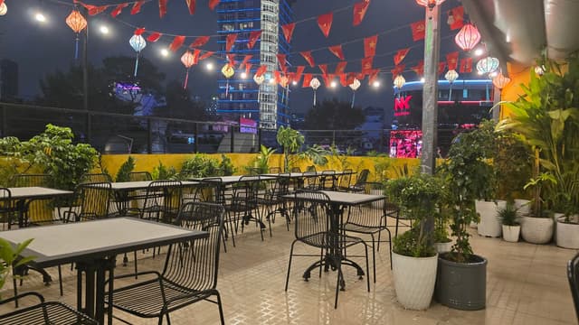 Pandan Leaf Saigon Restaurant & Rooftop Bar gallery 1